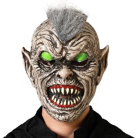 Masque de monstre aux yeux verts