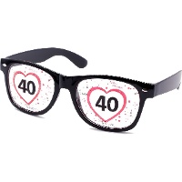 Lunettes d'anniversaire avec le chiffre 40 sur les verres