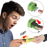 Paquet de chewing-gums avec pince surprise pour farces