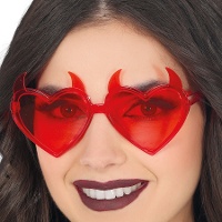 Lunettes avec coeurs et cornes de diable