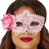 Masque décoré avec fleur