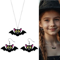 Ensemble de boucles d'oreilles et collier chauve-souris
