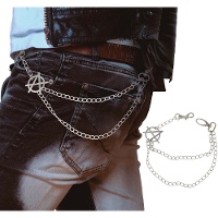 Chaîne punk avec symbole de l'anarchie